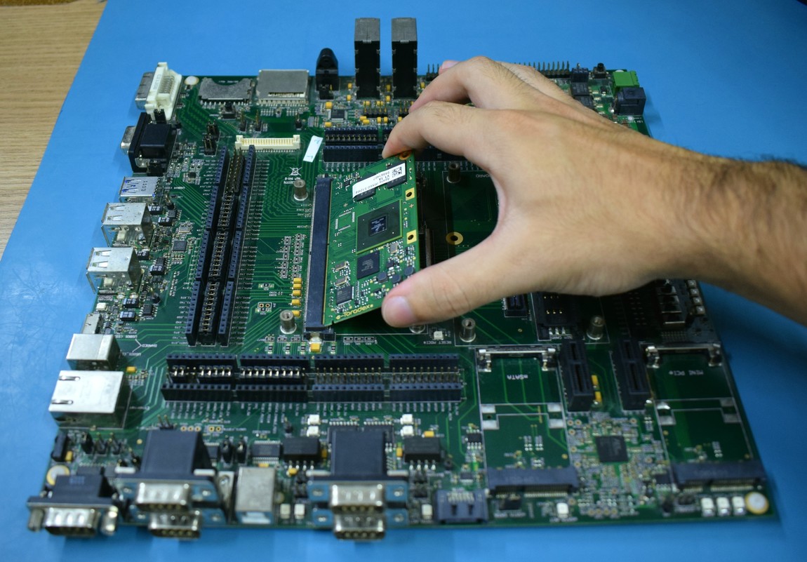Connecting the computer on module to the Apalis Evaluation Board