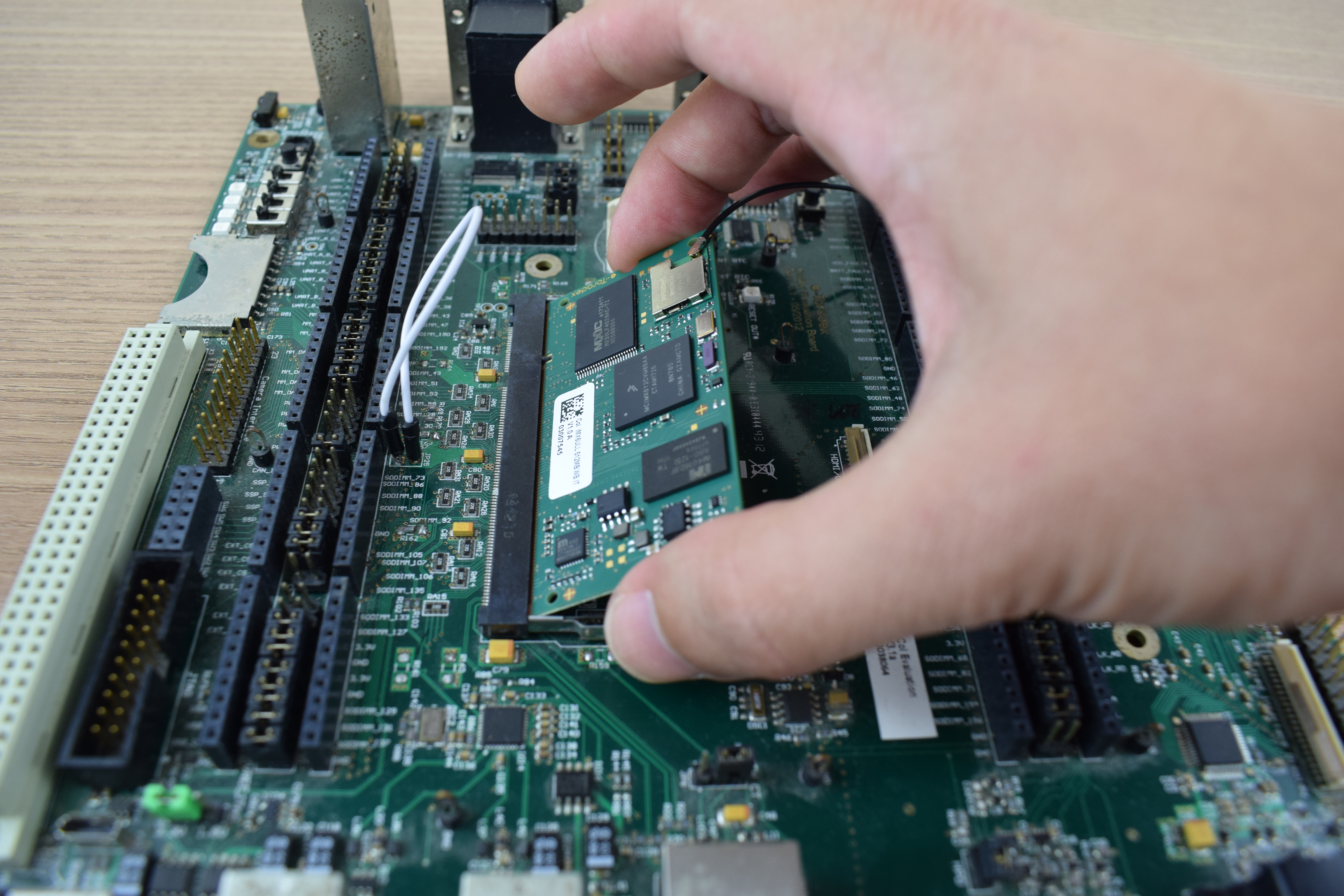 Connecting the computer on module to the Colibri Evaluation Board
